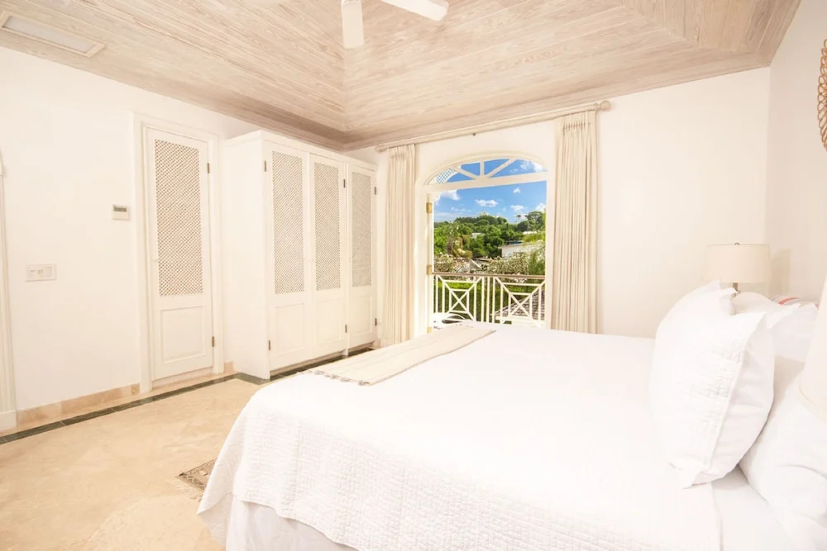 Old Trees 7 - Bella Vista by Blue Sky Luxury