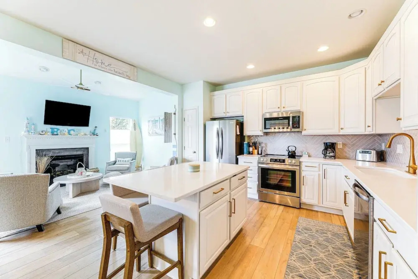 Bikes, Kayaks, Pool: Getaway 3 Mi to Bethany Beach