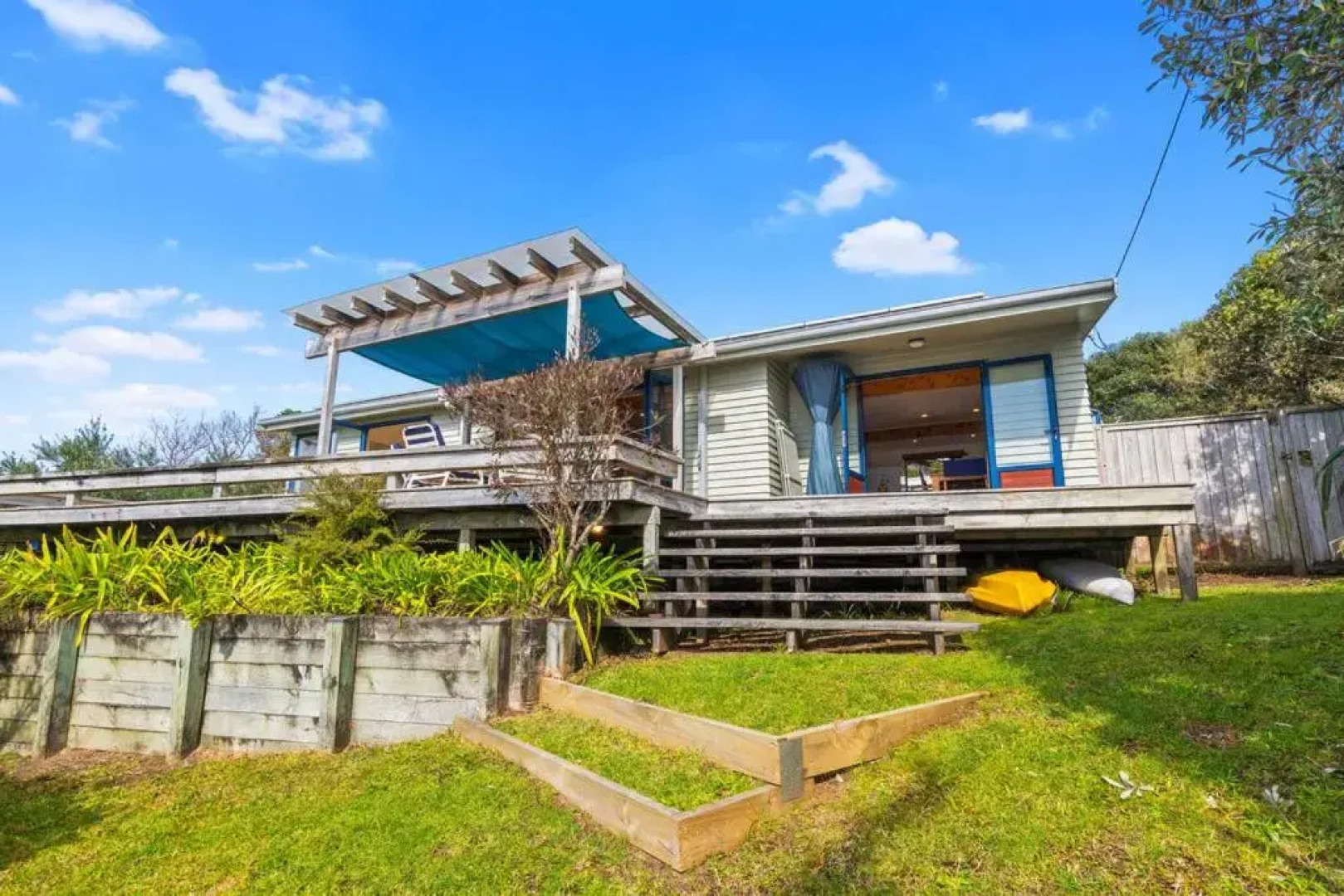 Taste Of Paradise with WiFi!- Mangawhai Heads Holiday Home