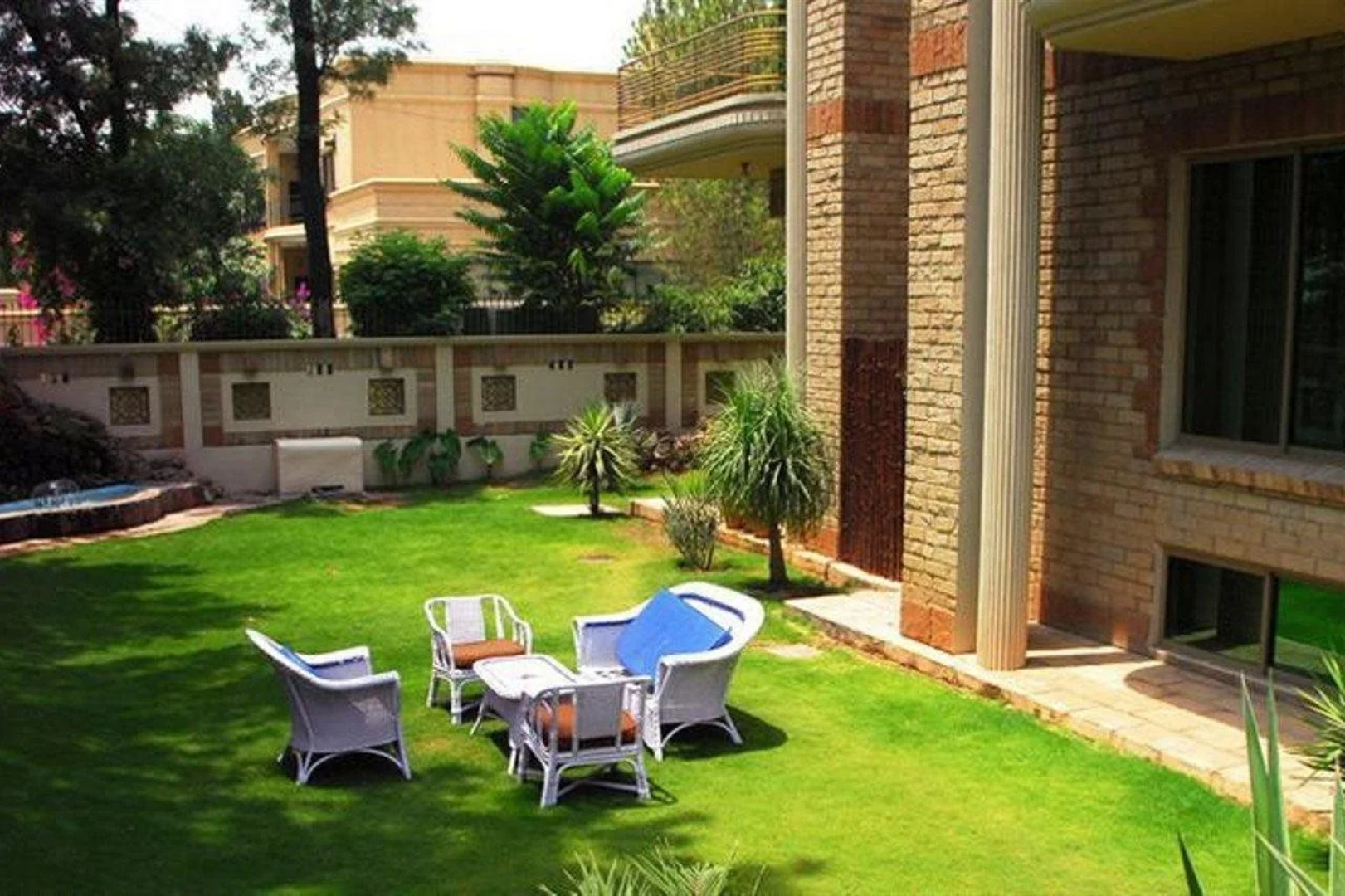 Avari Xpress - School Road