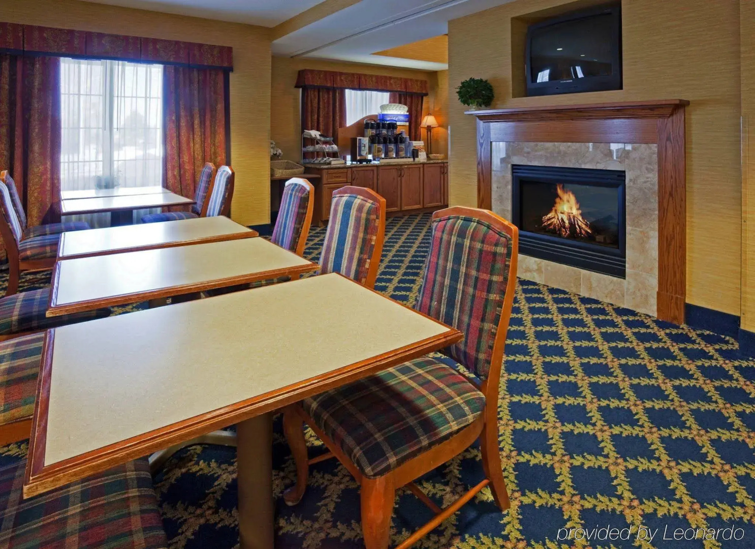 Holiday Inn Express Hotel & Suites St. Cloud by IHG