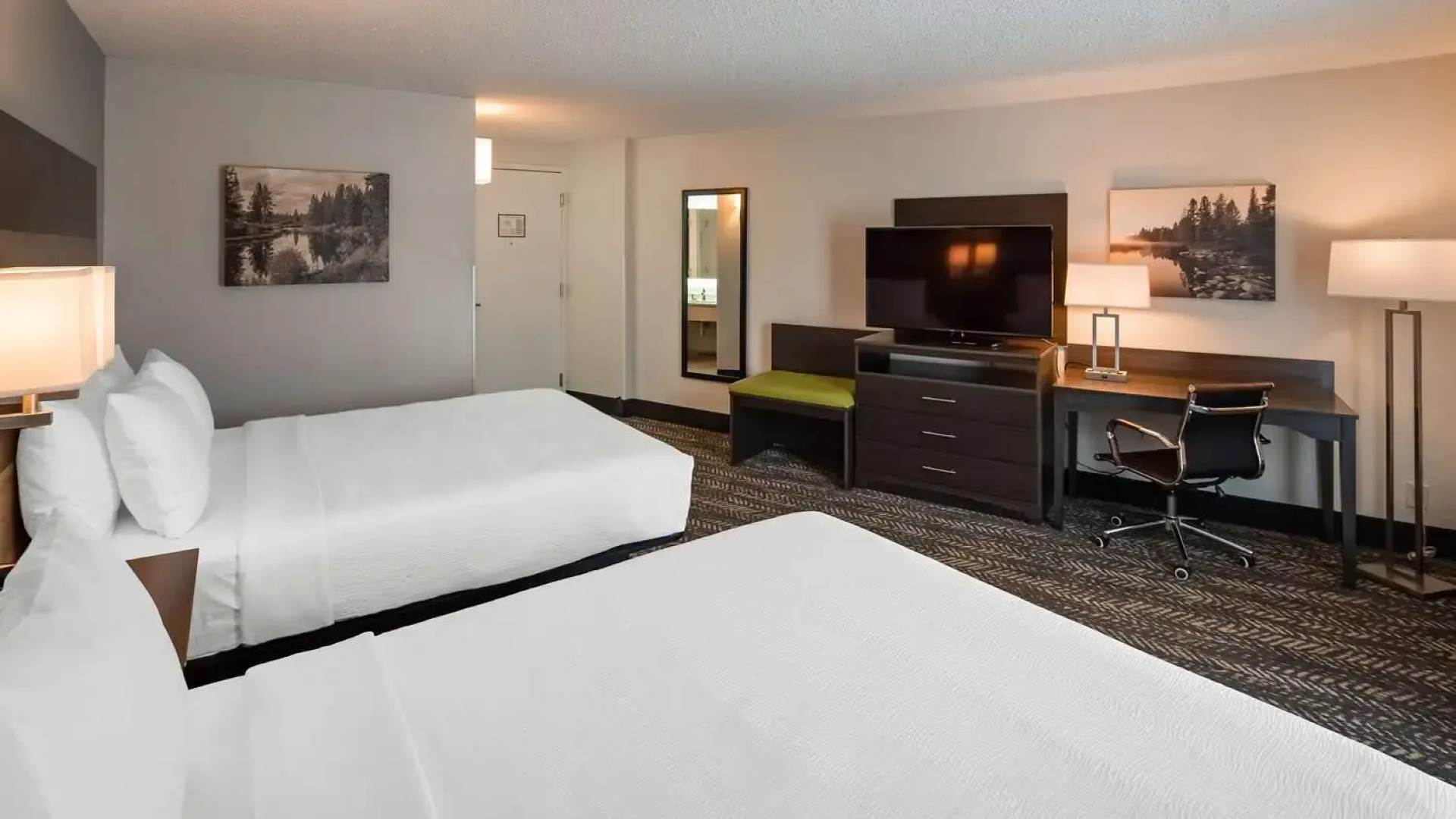 Plaza Hotel and Suites
