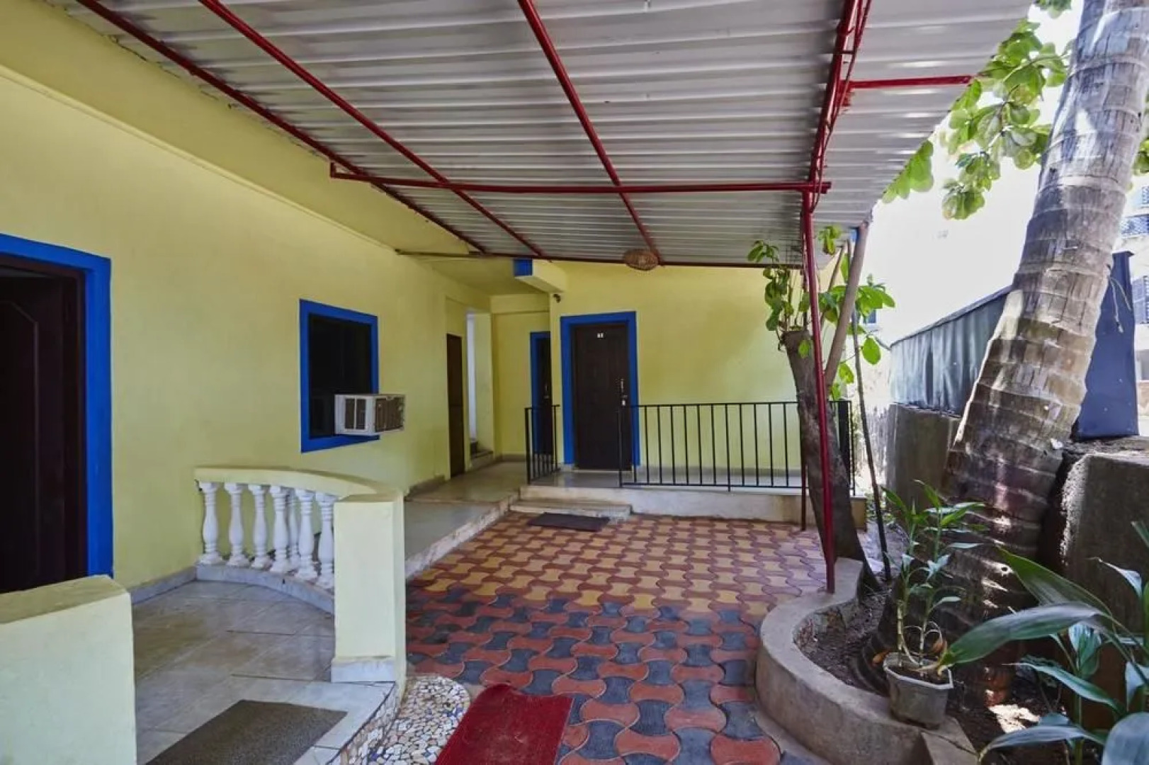 OYO 12252 New Arpora Inn