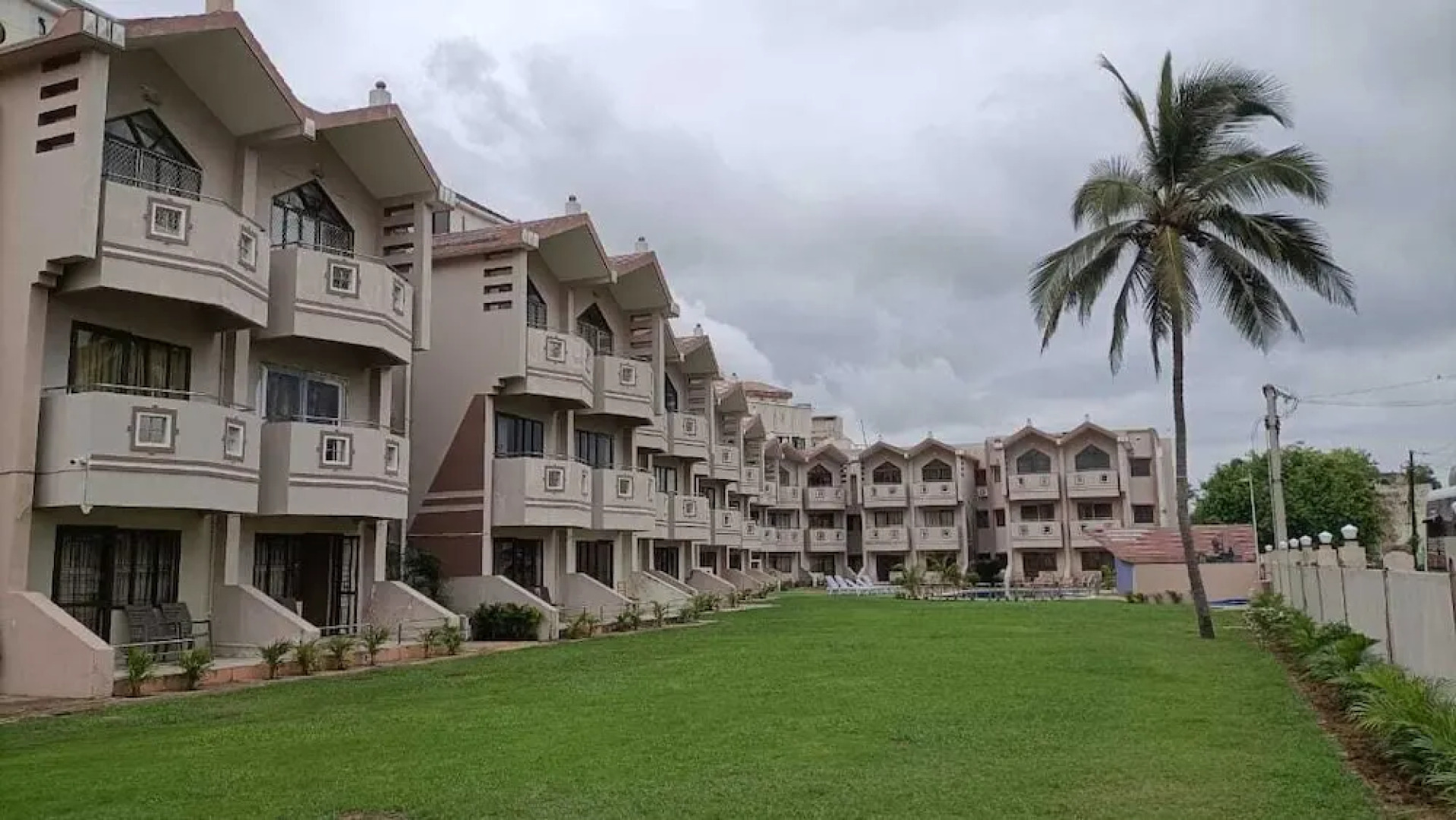 Hotel Sagar Tarang (Berries Group)