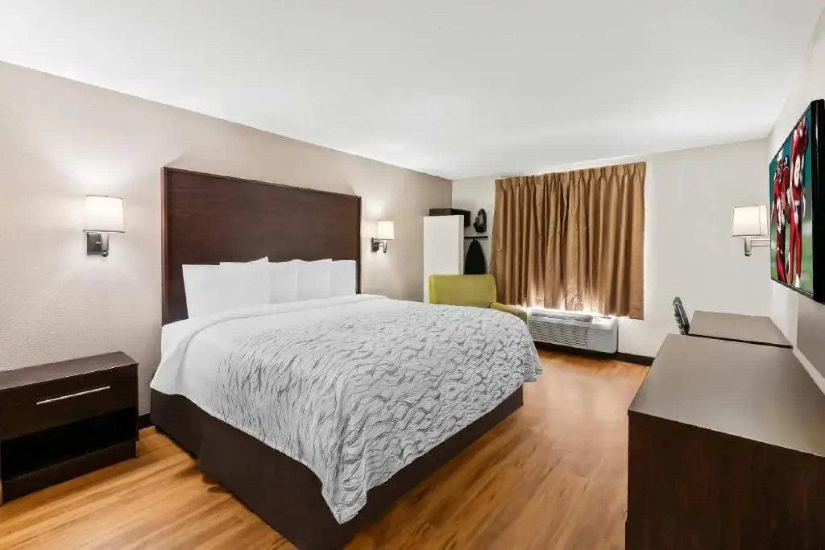 Red Roof Inn PLUS+ & Suites Atlanta Airport South