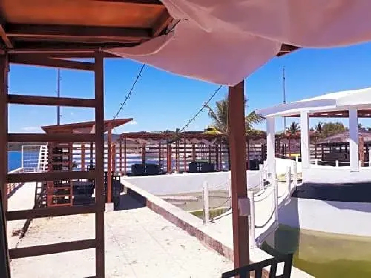 7-AR Golden Beach Resort