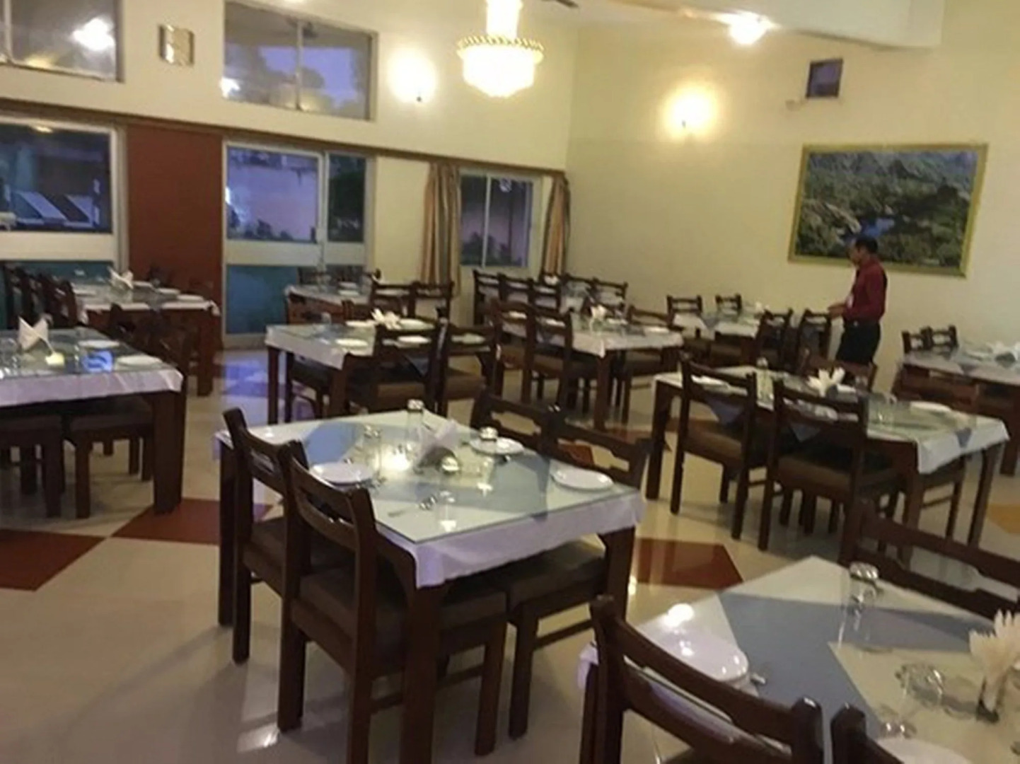 Hotel Sunset Inn Mount Abu with Swimming Pool