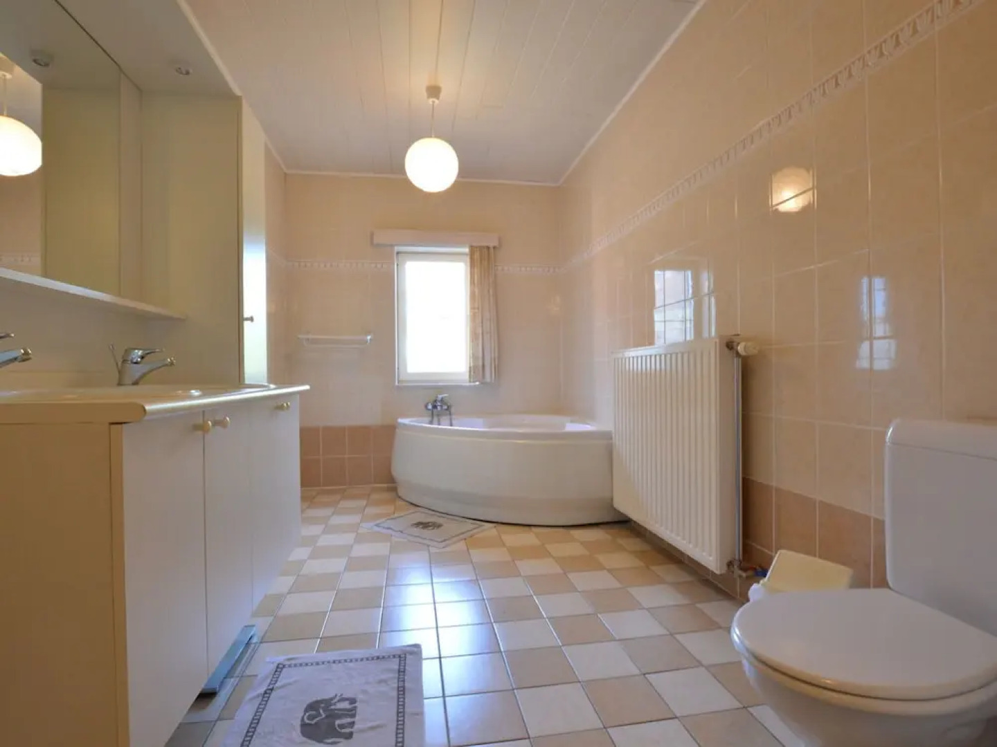 Spacious Holiday Home in Gingelom with Garden