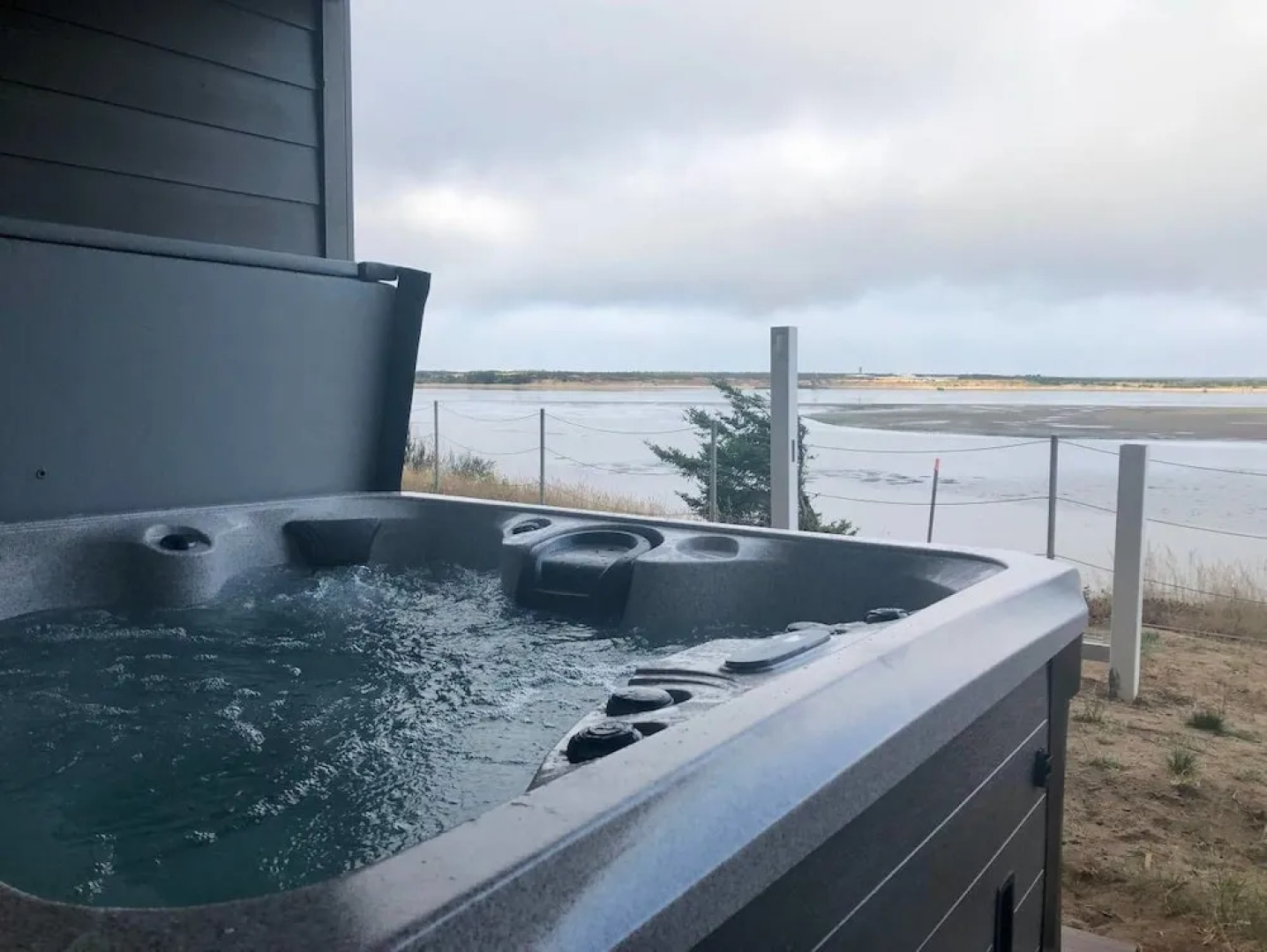 Seagate: Starboard~coos Bay~premiere Property