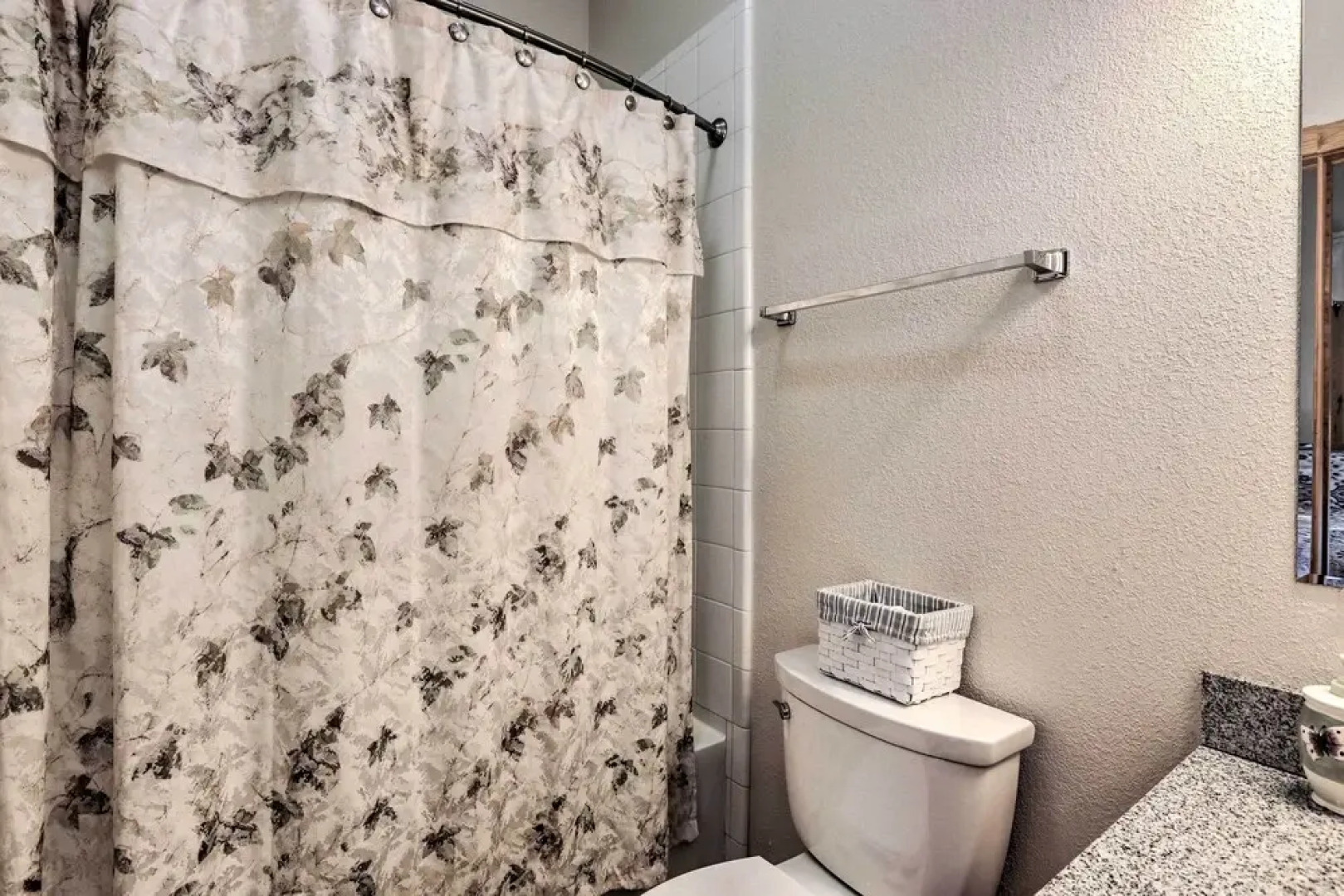 Carnelian Bay Home w/ Hot Tub Near Tahoe Skiing