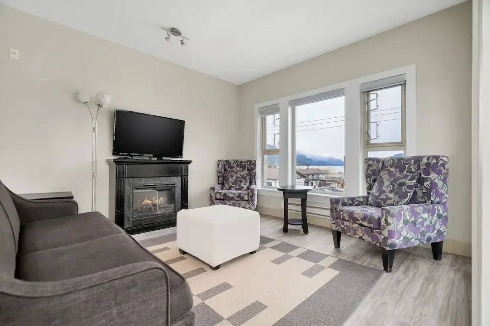 Rooftop Paradise Luxe 2BR  Lake Views