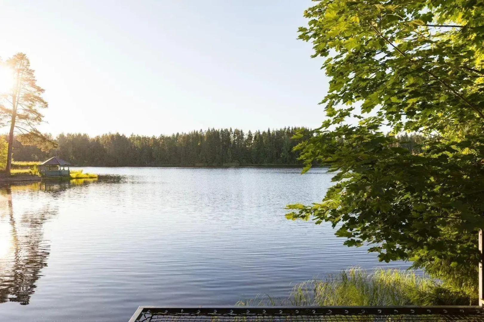 Уникальная Вилла на берегу озера