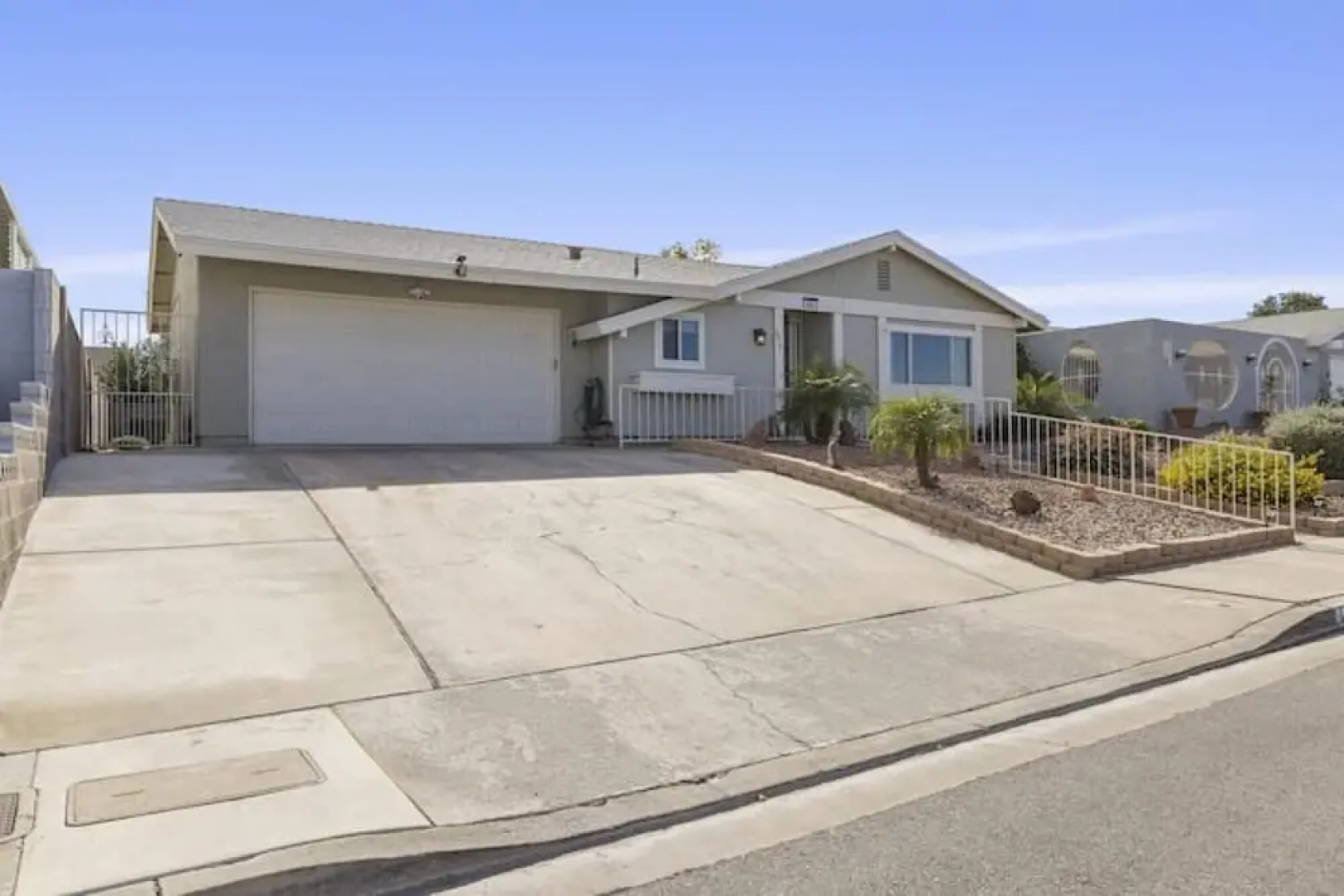 Scenic A Cozy Vegas Stay With Private Jacuzzi