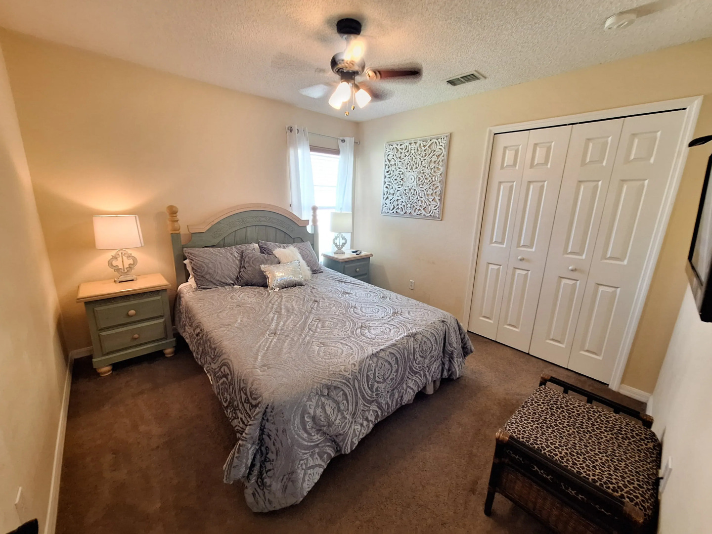 6/3 Pool home with spa and games room!, Clermont, US