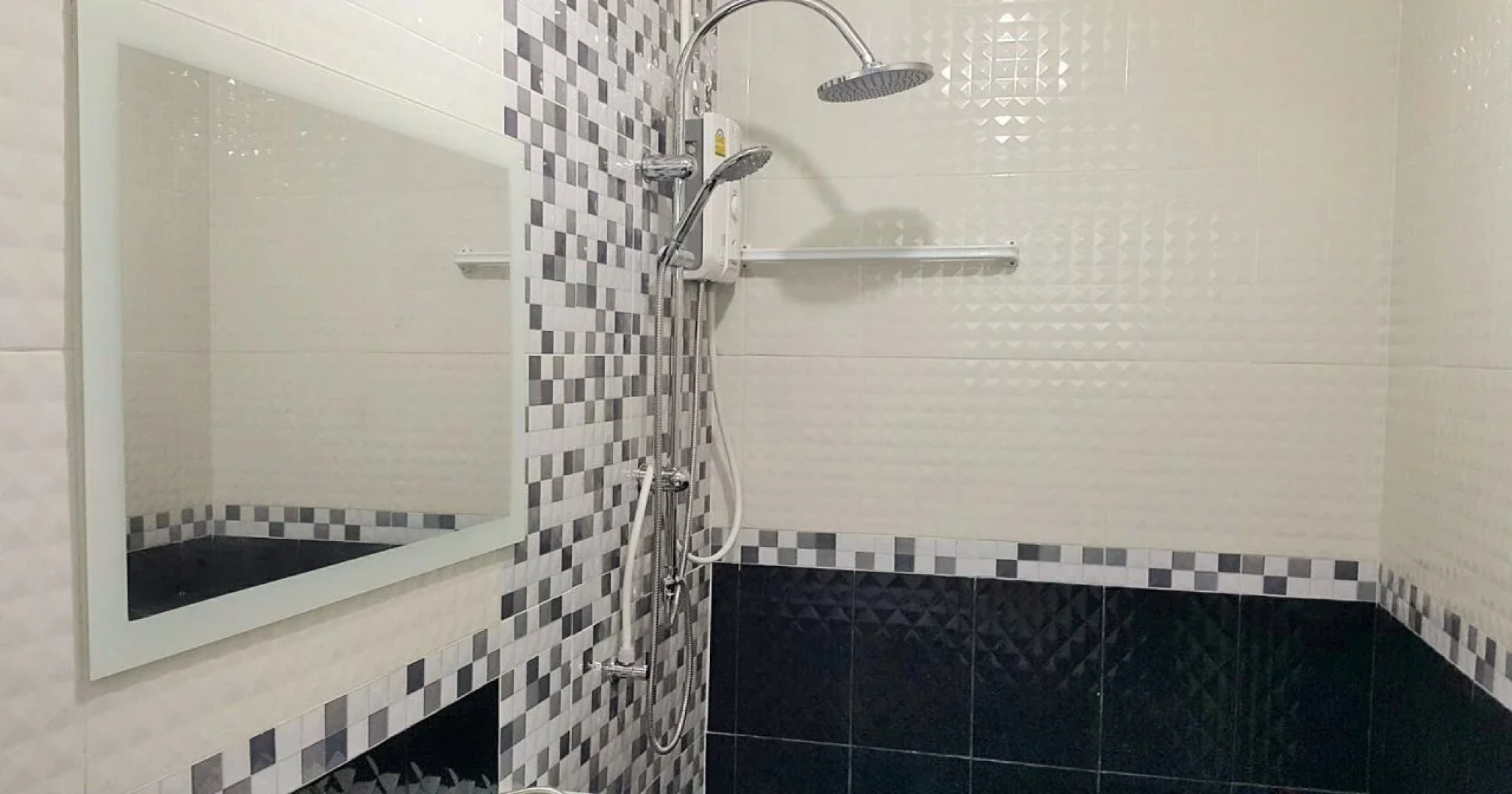 Rurtark Rakturr At 8 Riew Boutique