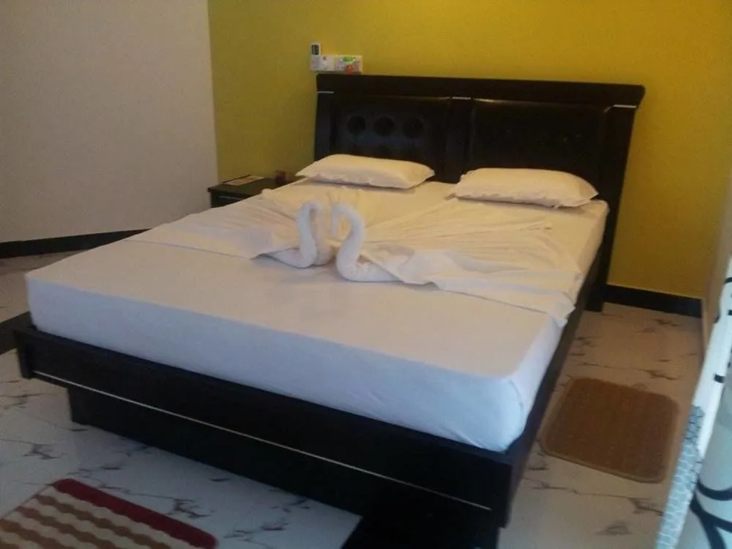 Yala Hotel River Front