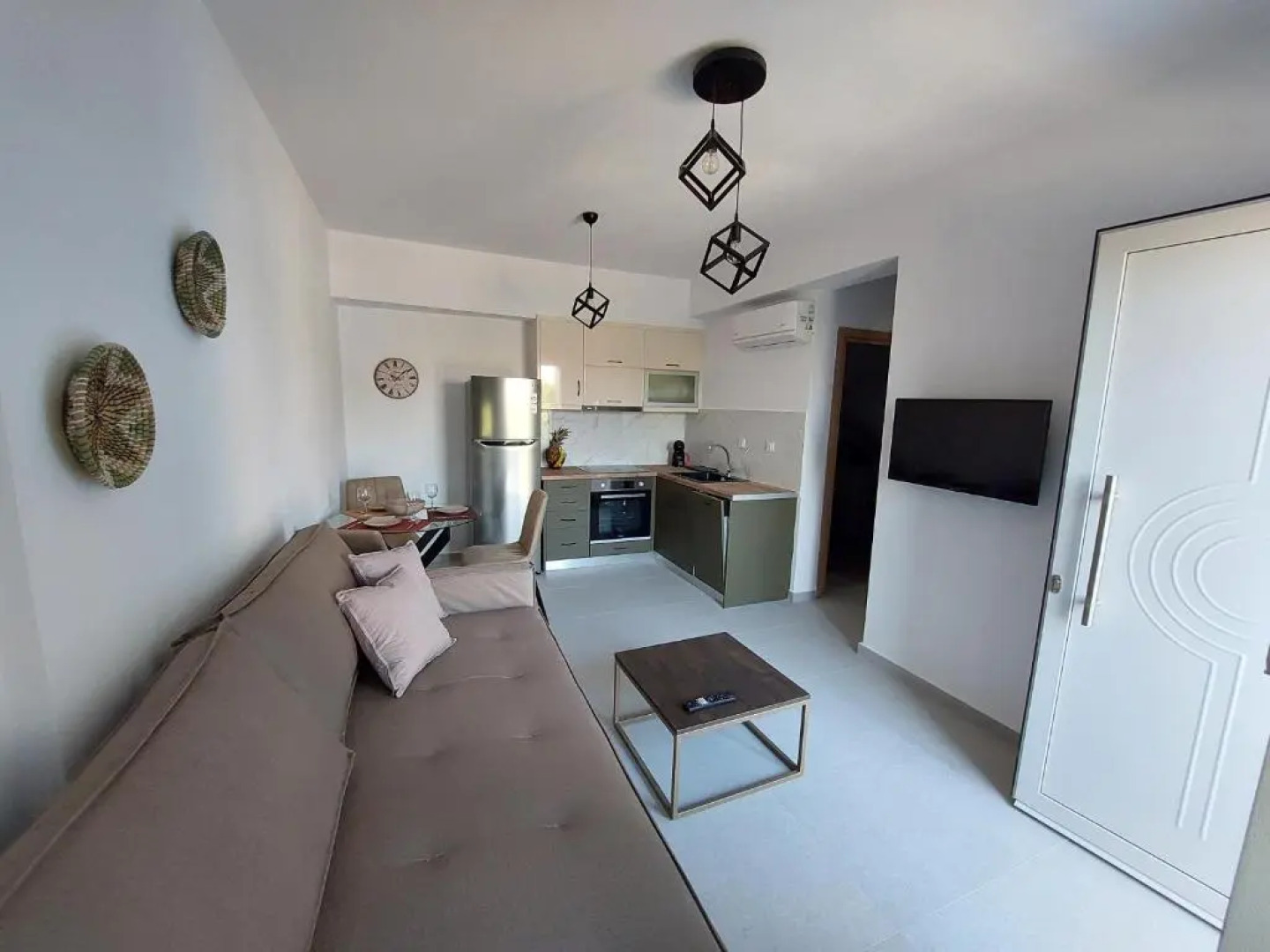 Elia Luxury Apartments Estd 2022