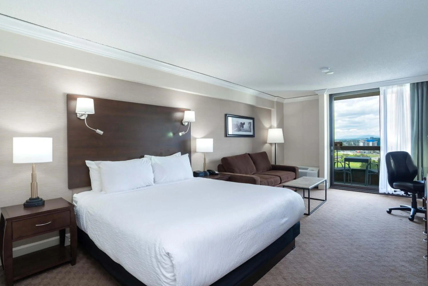 Sandman Signature Vancouver Airport Hotel & Resort