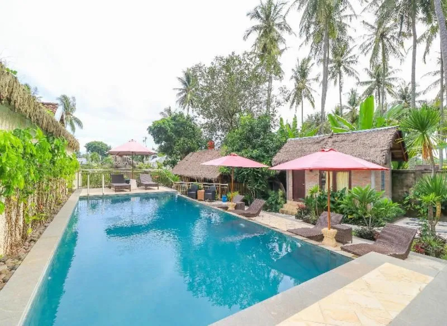 Senggigi Cottages Lombok by ZUZU