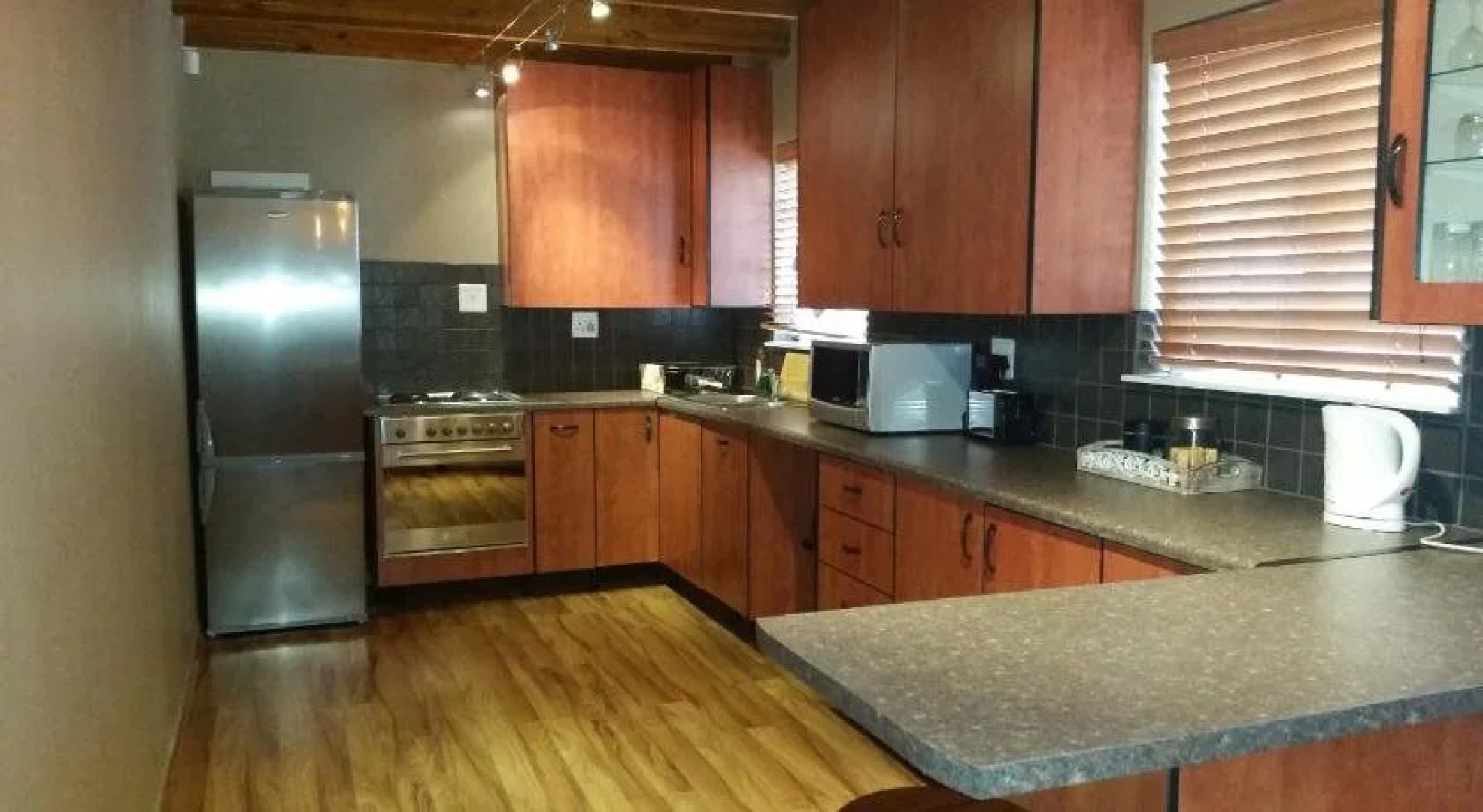 Six Valk Avenue Guest House