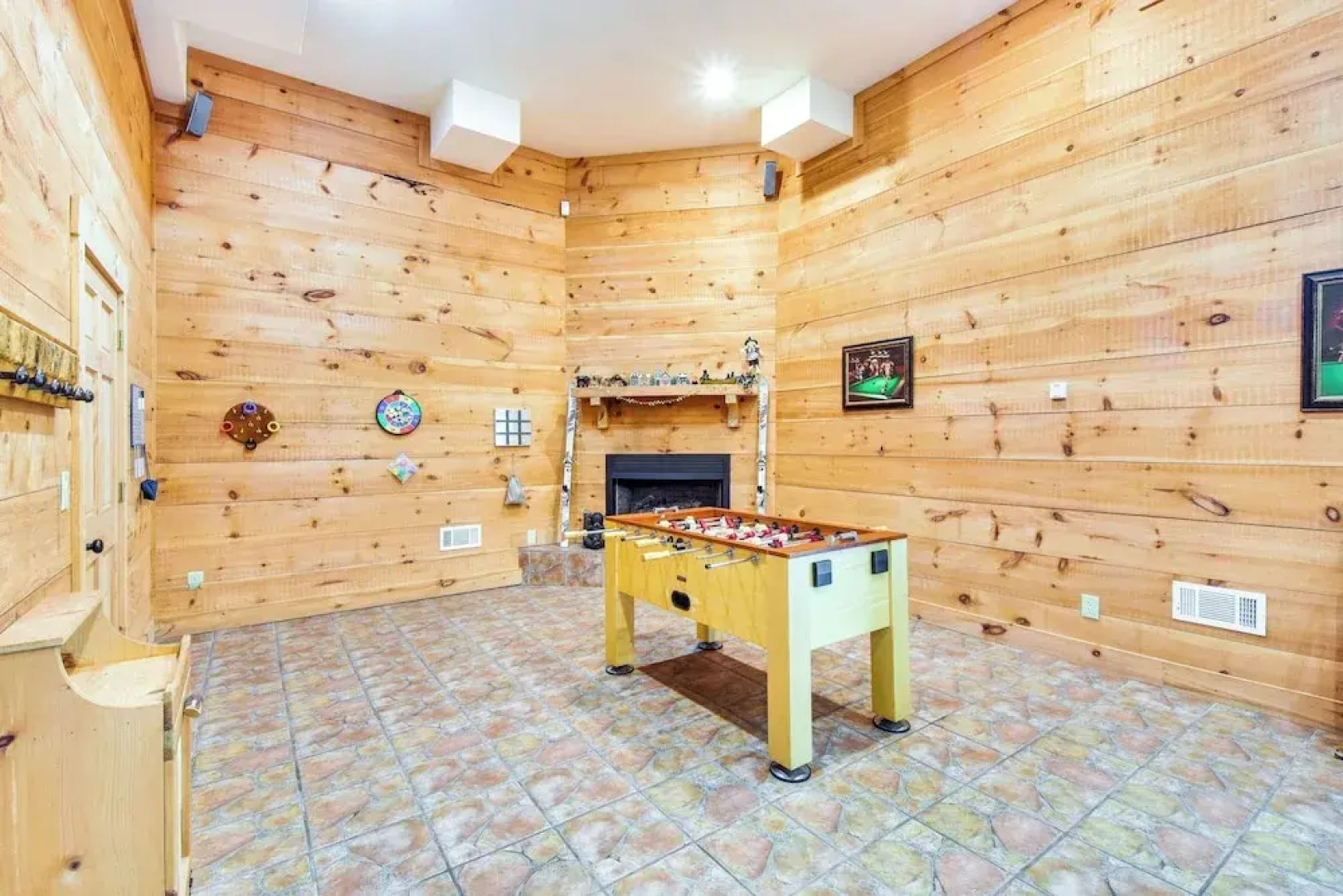 Expansive Sky Valley Lodge w/ Mountain Views!