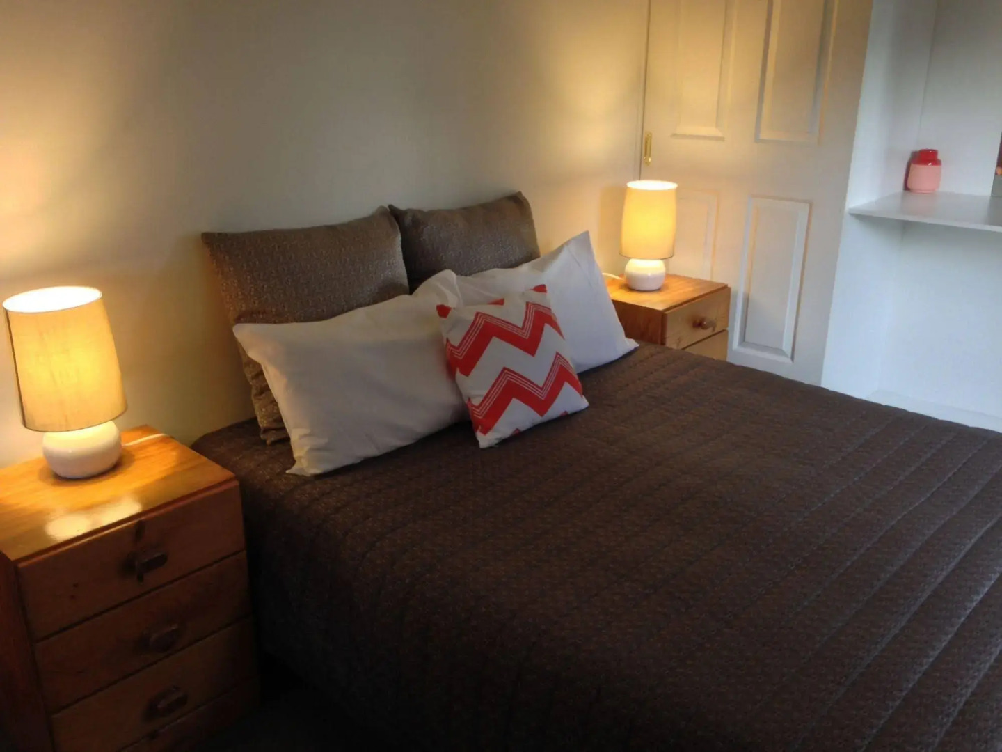 Storm Bay Guest House & Cottage