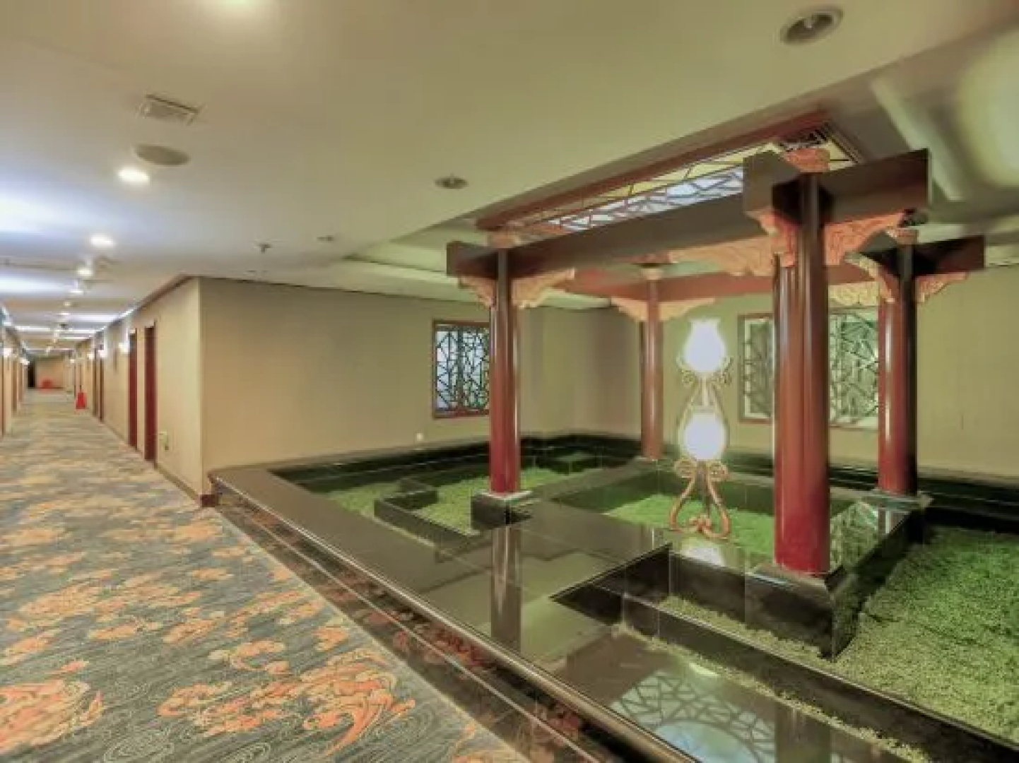 Luojing Hotel