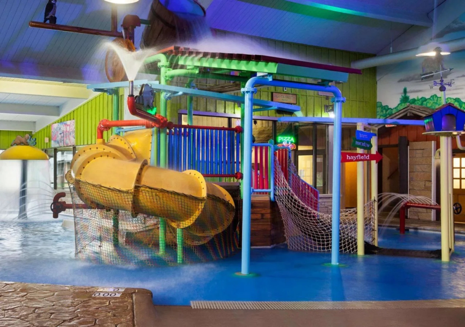 Ramada Williamsburg and Wasserbahn Waterpark