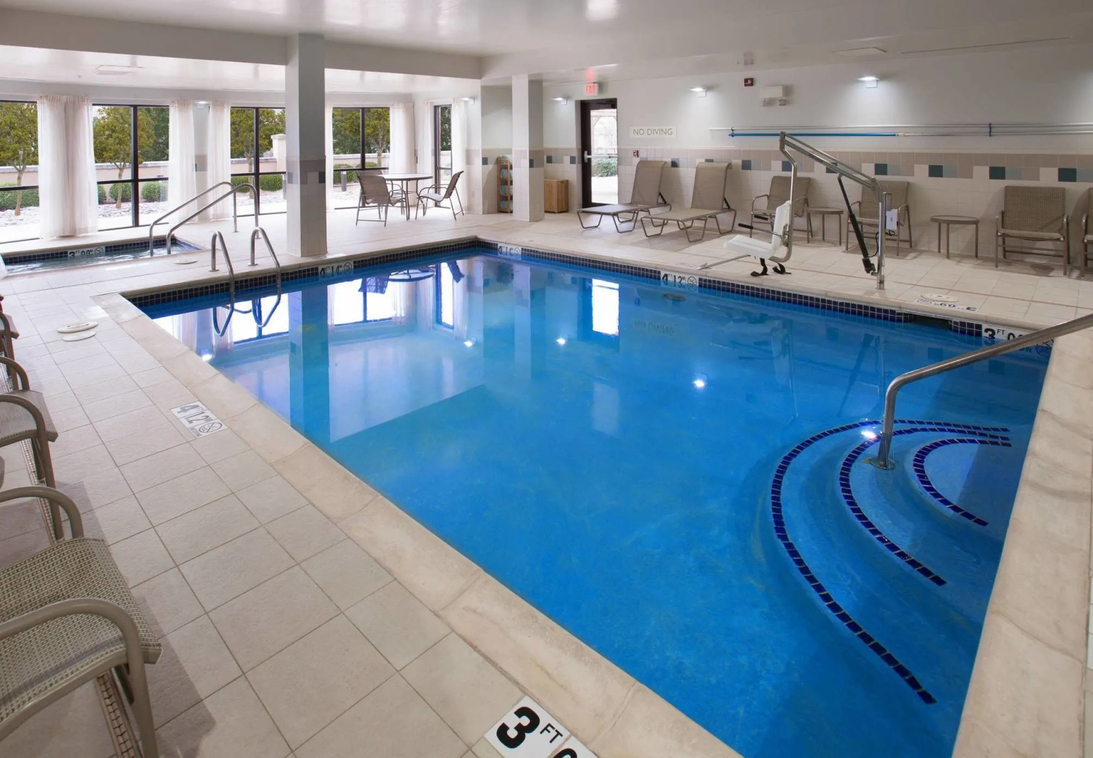 Courtyard by Marriott Fayetteville