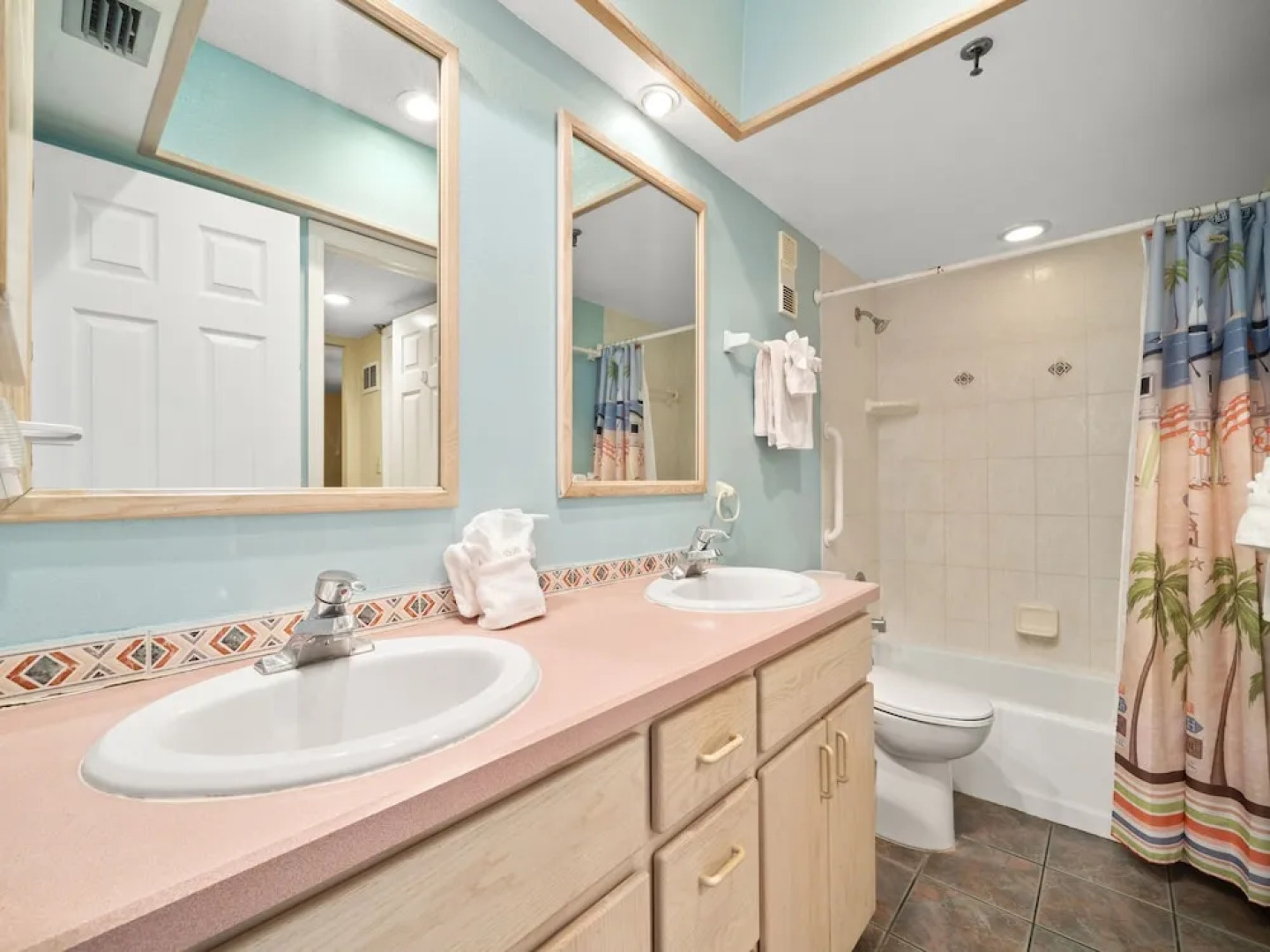 Las Brisas by Vtrips