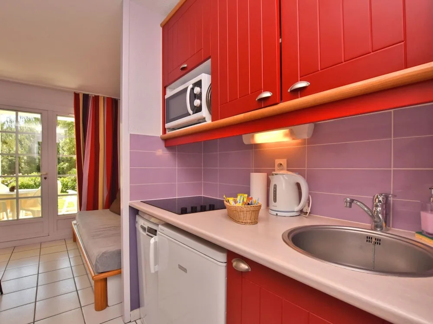 Lovely Apartment With Swimming Pool, Private Terrace,parking