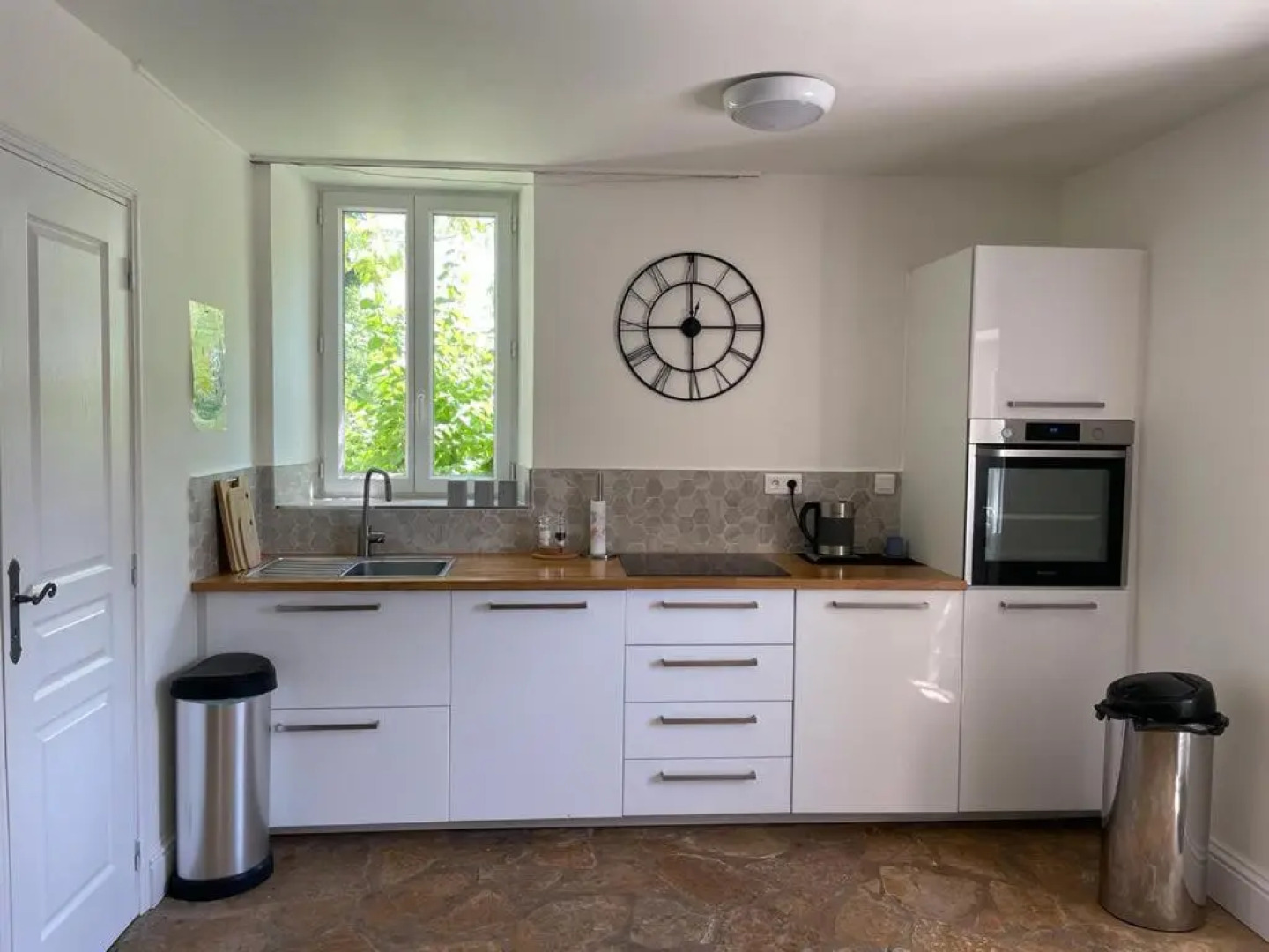 Beautiful 4 bedroom country cottage sleeps 7