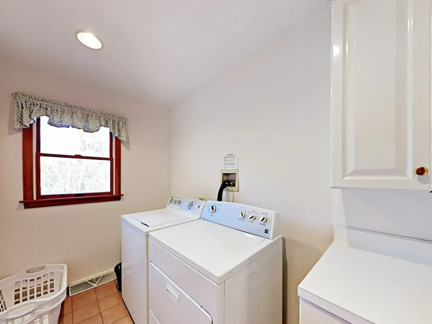 Cape Cod Bay - 4 Br Home