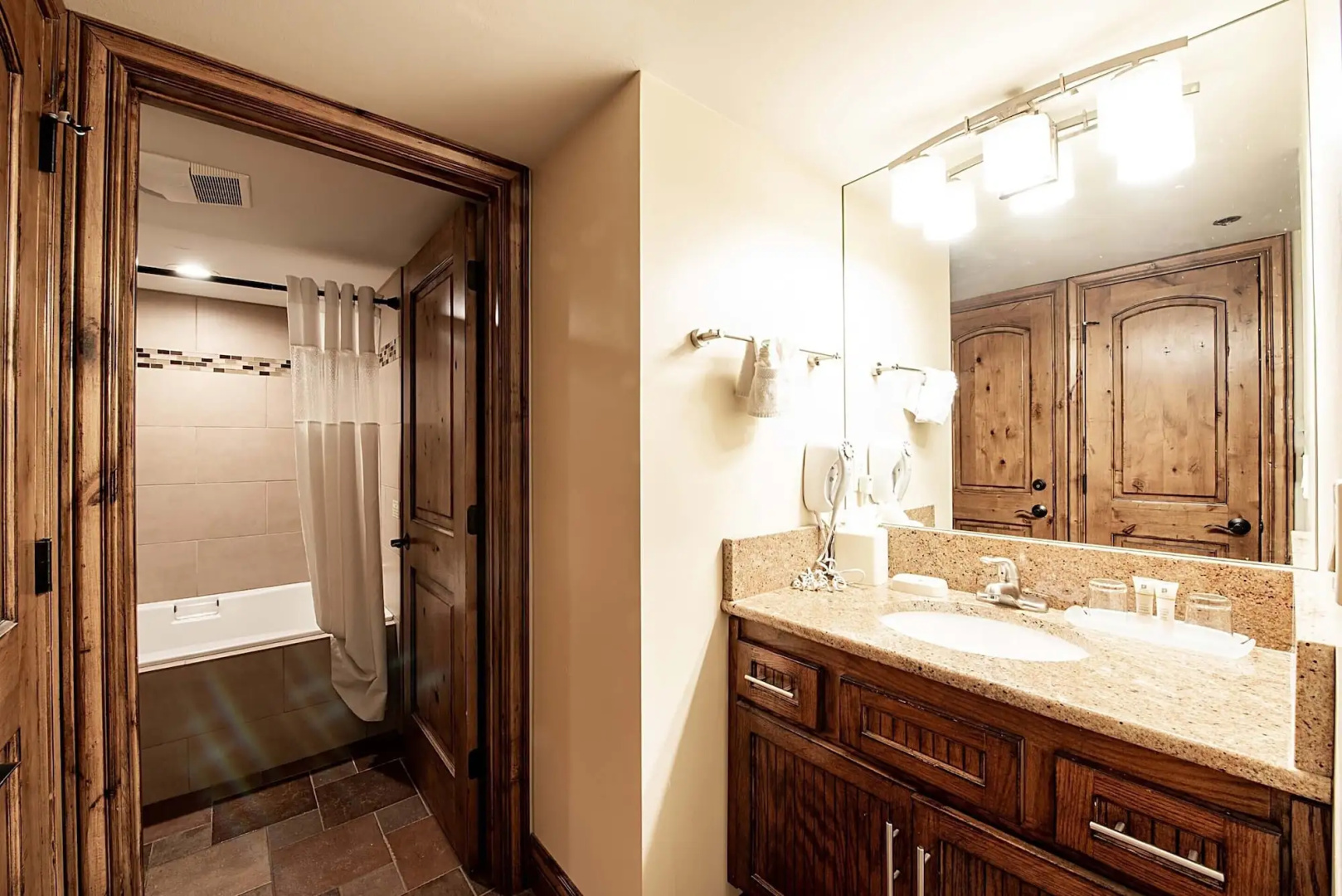 Silver King by All Seasons Resort Lodging