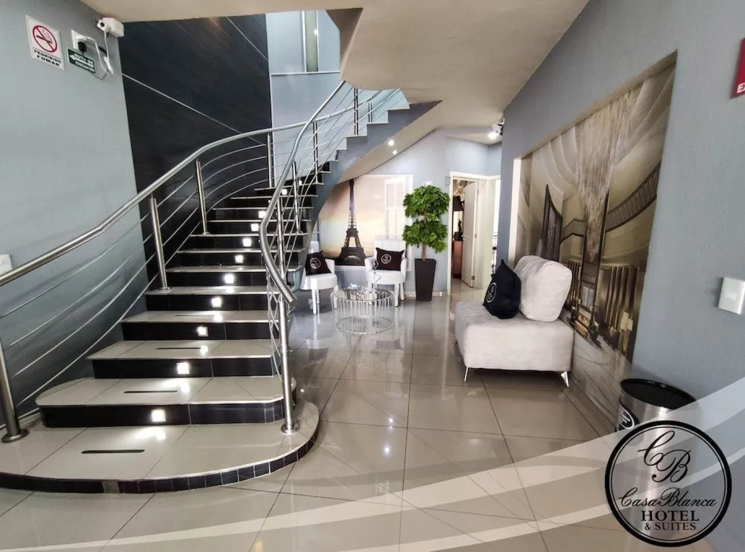 Hotel Casa Blanca & Suites