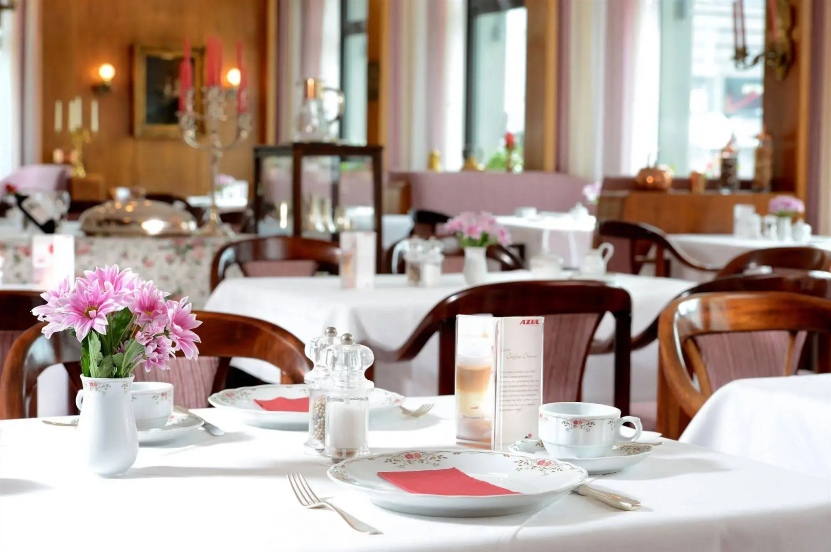 Tante ALMA's Mülheimer Hotel