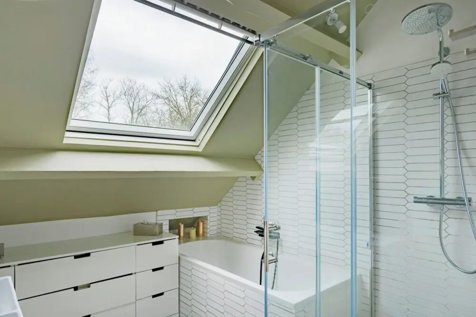 Paris Garden River residence