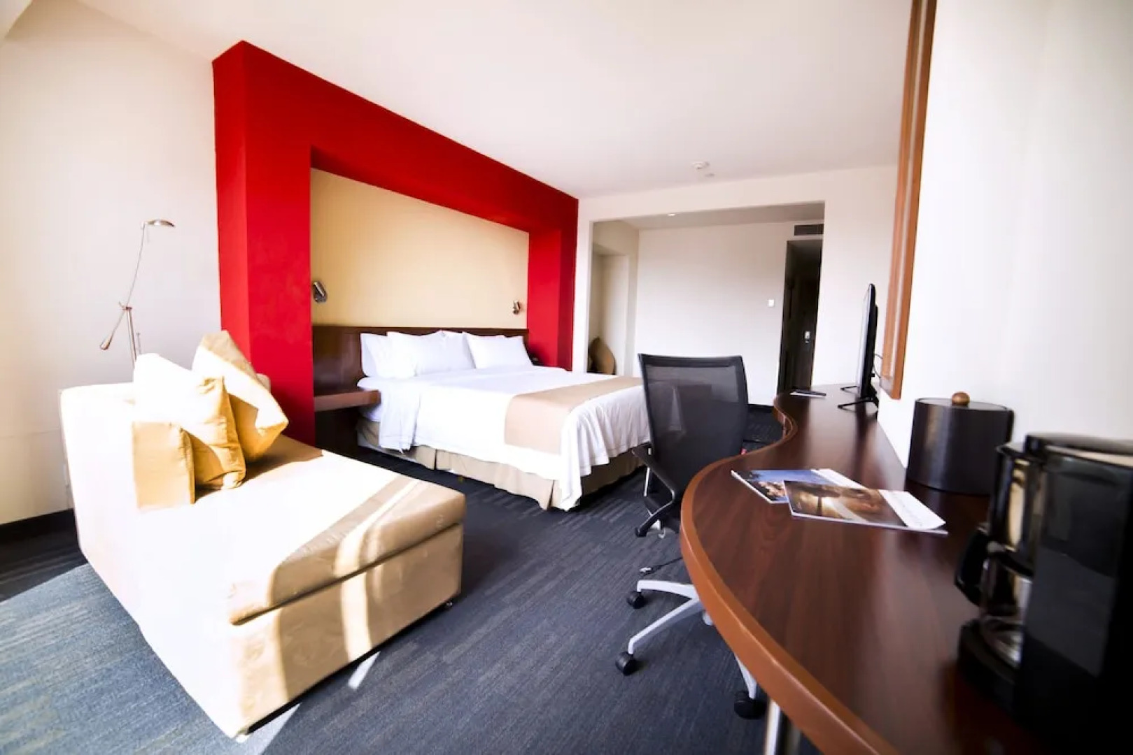 Holiday Inn Express Guadalajara Expo