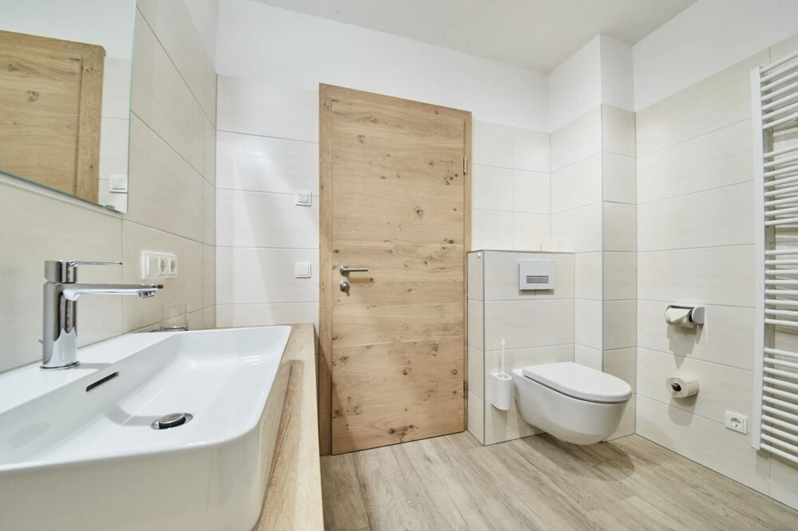 The Peak - Premium Apartments