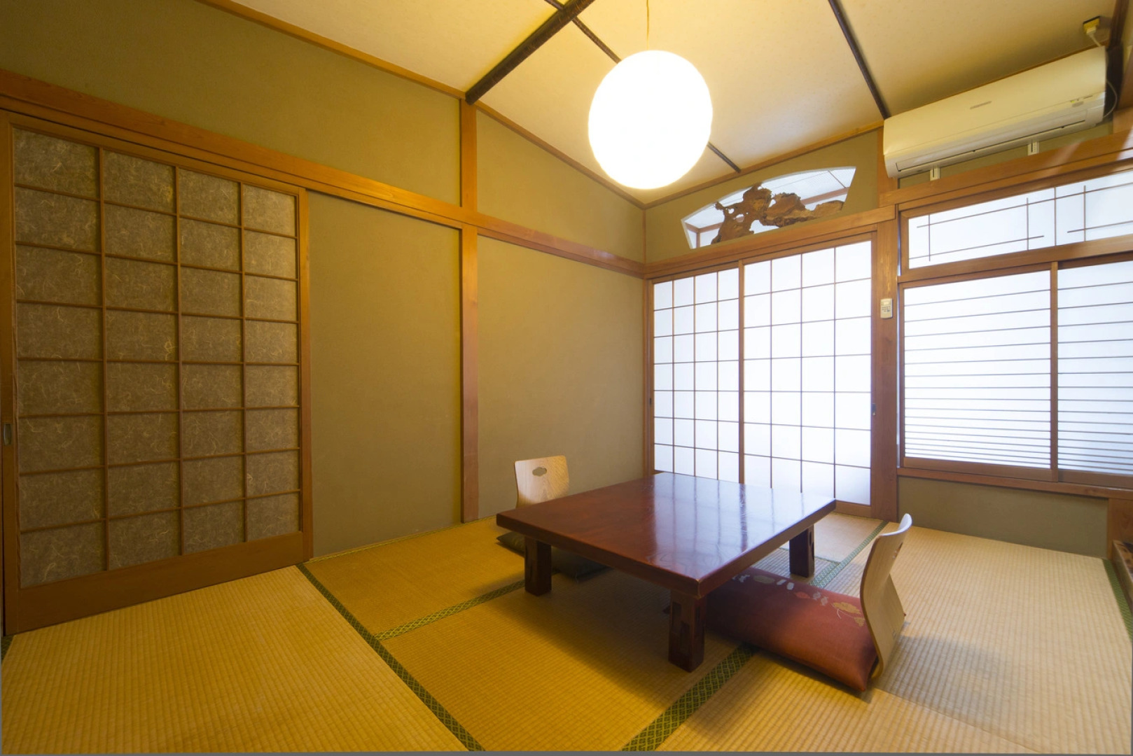 Urushi-no-Yado Yashiki Ryokan