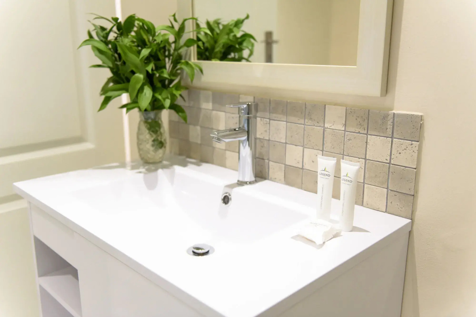 Whalesong Hotel & Spa