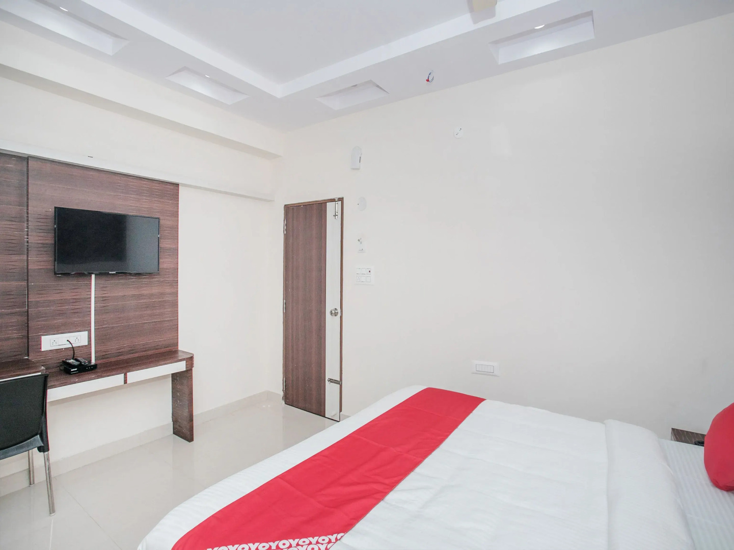 OYO 15270 Atithi Residency