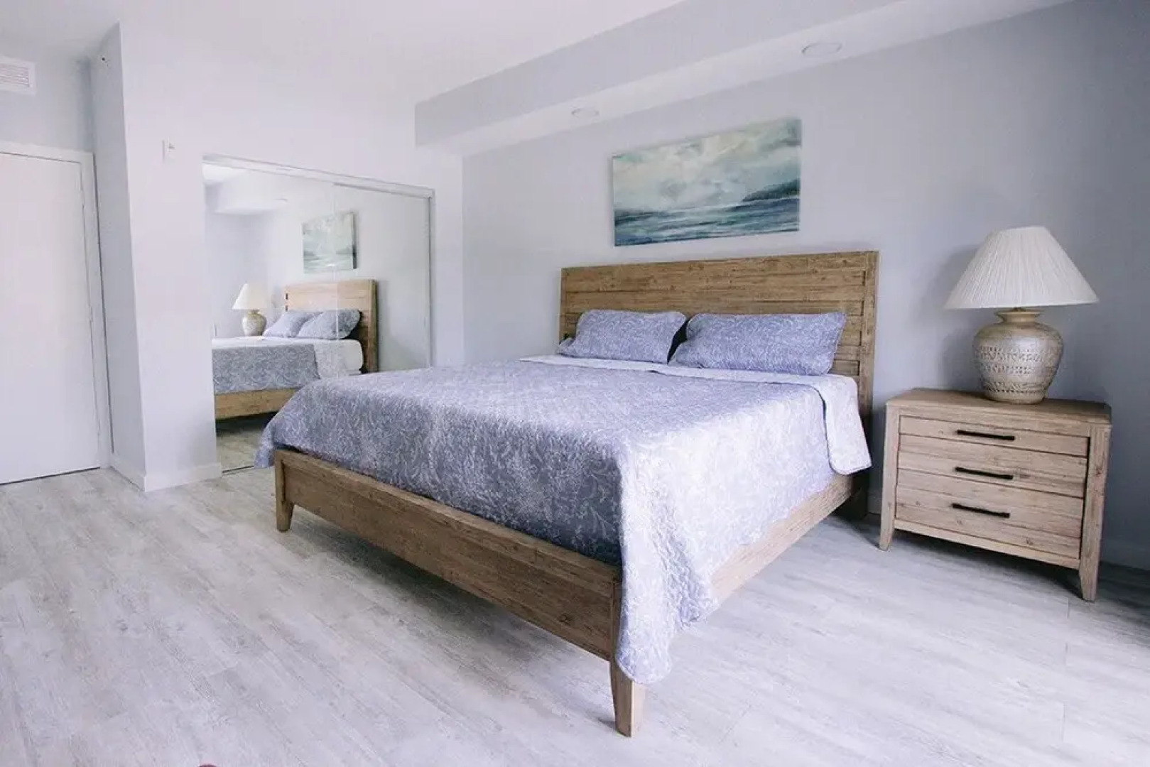 Vistalmar King Deluxe - One Bedroom Apartment