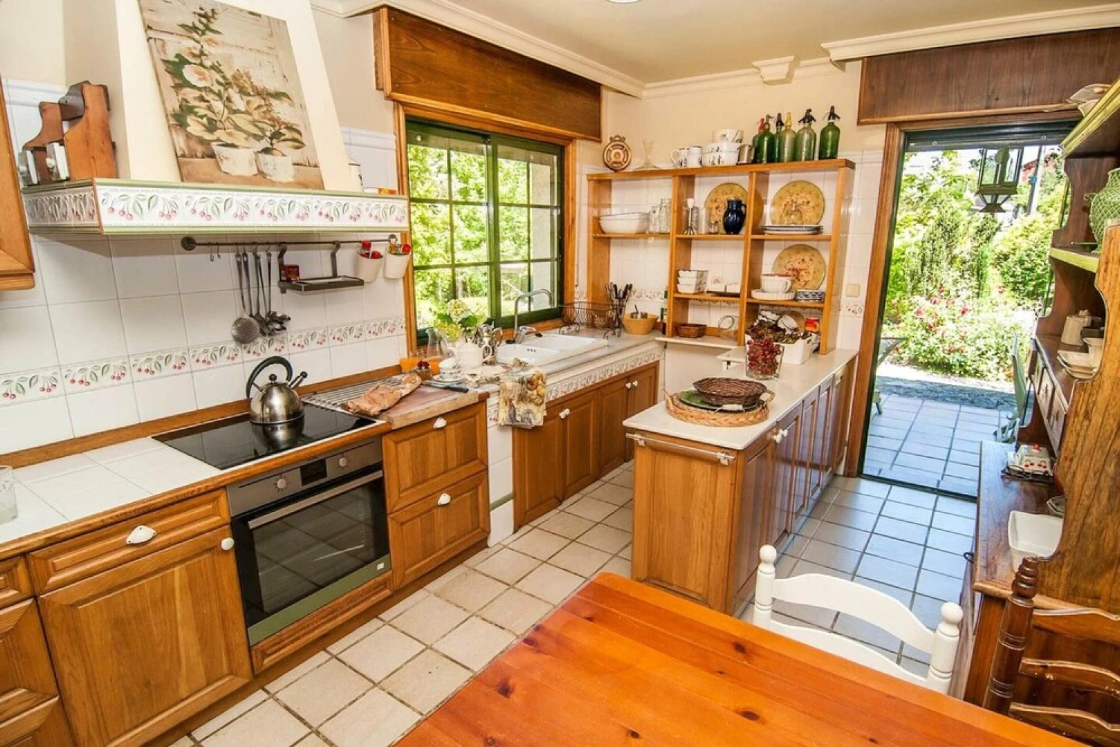 Villa With 6 Bedrooms in Pontevedra, With Private Pool, Enclosed Garden and Wifi - 5 km From the Beach