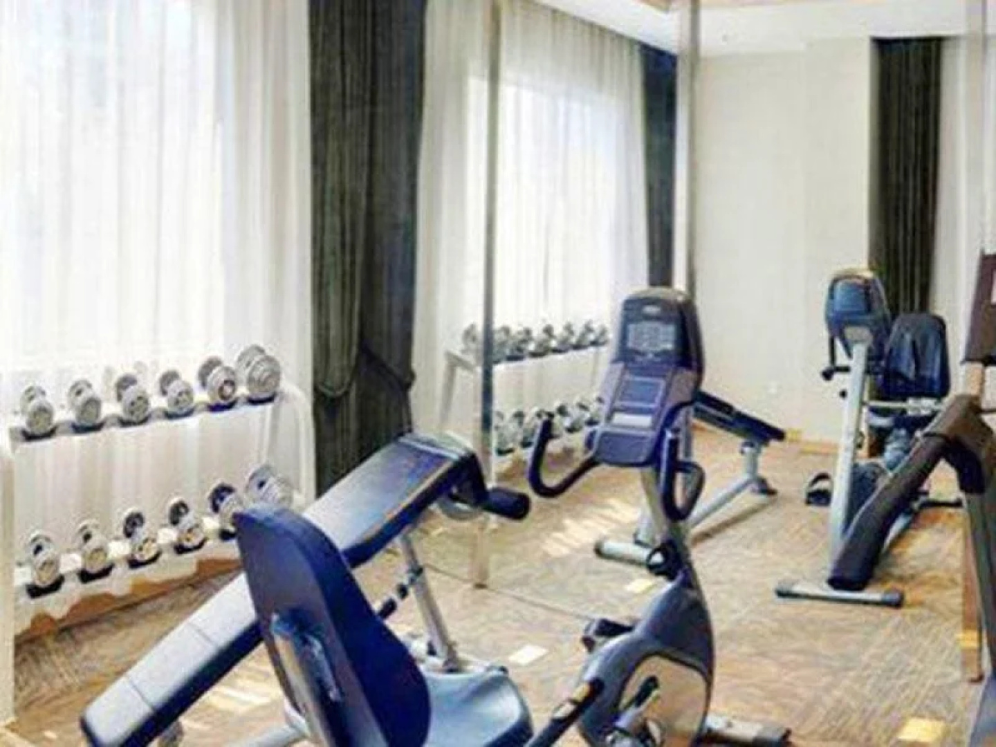 Taiyuan Tongluowan Square Heyi Hotel