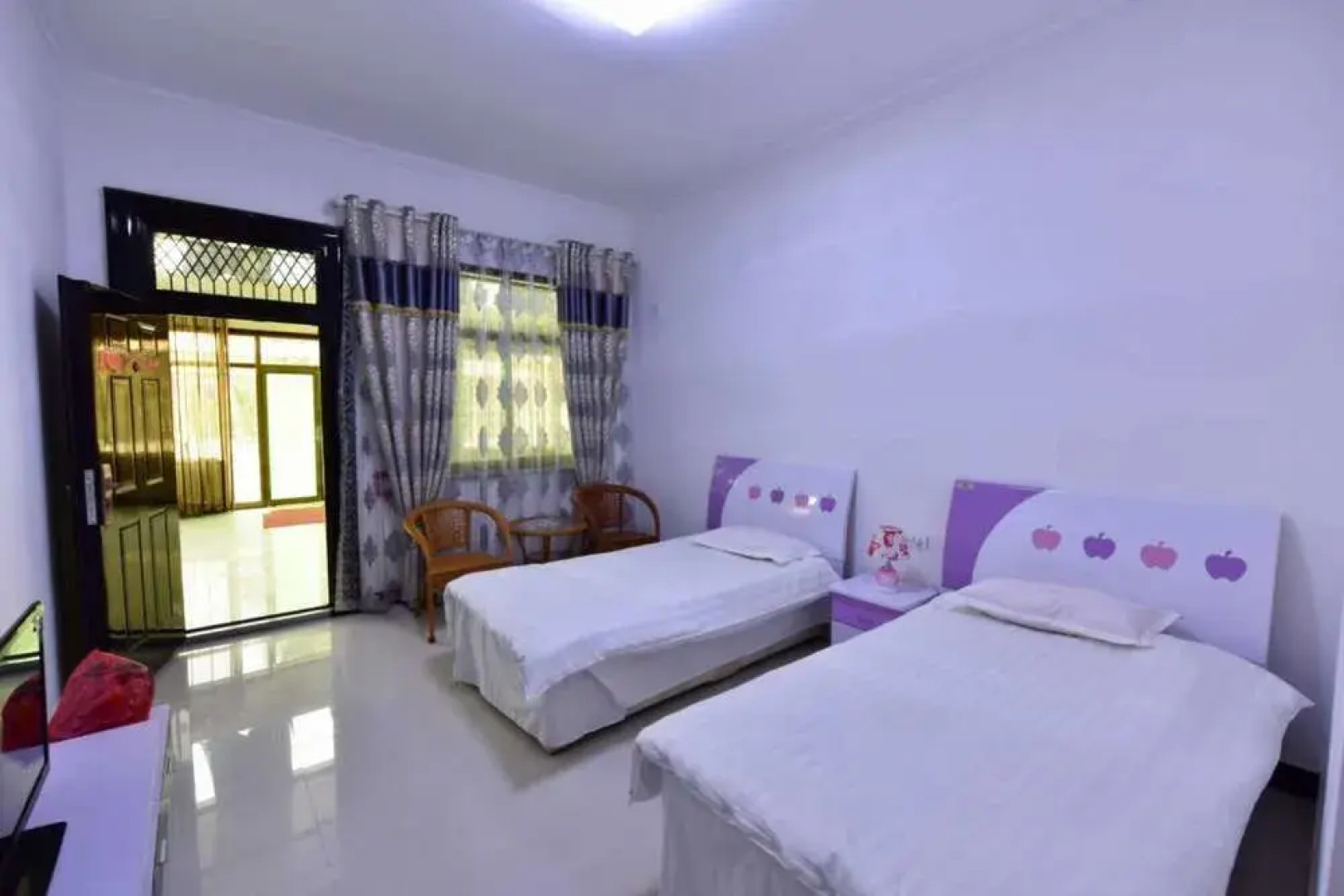 Ancient City Dragon Gate Inn