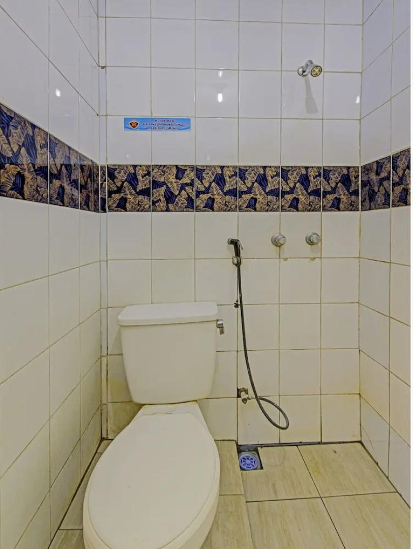 Hotel Istana by OYO Rooms