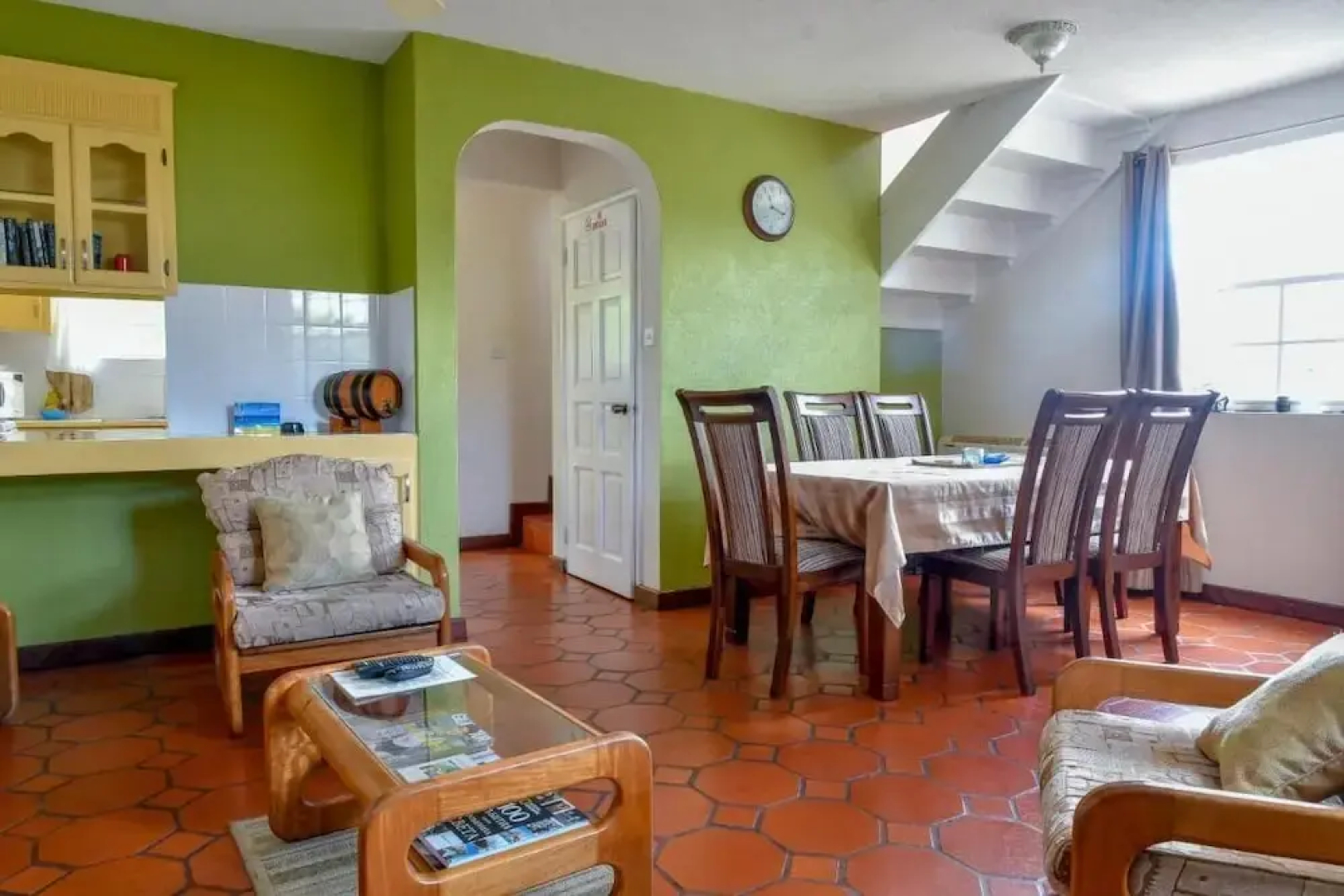 Two Bedroom Apartment With Pool Located Near the Beach and Kensington Oval
