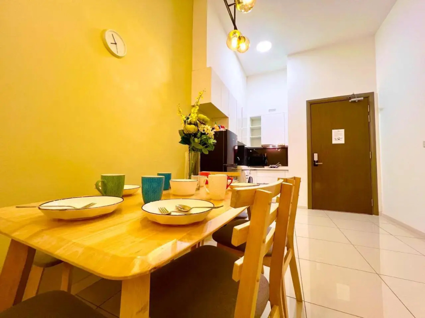 2BR DPristine 9 next to LEGOLAND FREE Parking