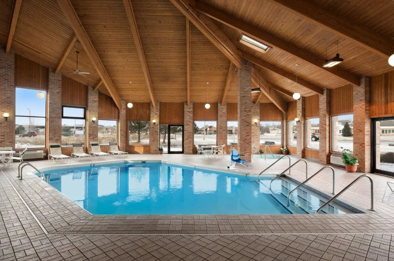 Super 8 Green Bay I-43 Bus. Park